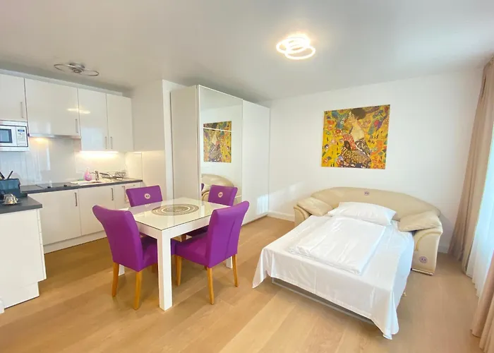 Steiner Residences Vorgartenstrasse